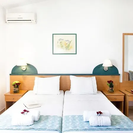 公寓式酒店 Fiorella Sea View 4*