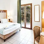 Fiorella Sea View Appart hôtel