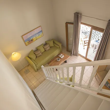 Fiorella Sea View شقة فندقية شاطئ ميغالي أموس