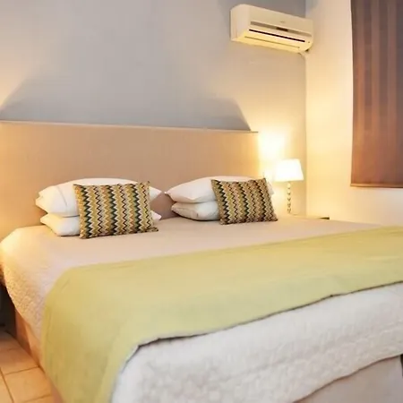 Aparthotel Fiorella Sea View