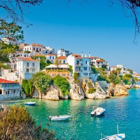 Fiorella Sea View Aparthotel 4*