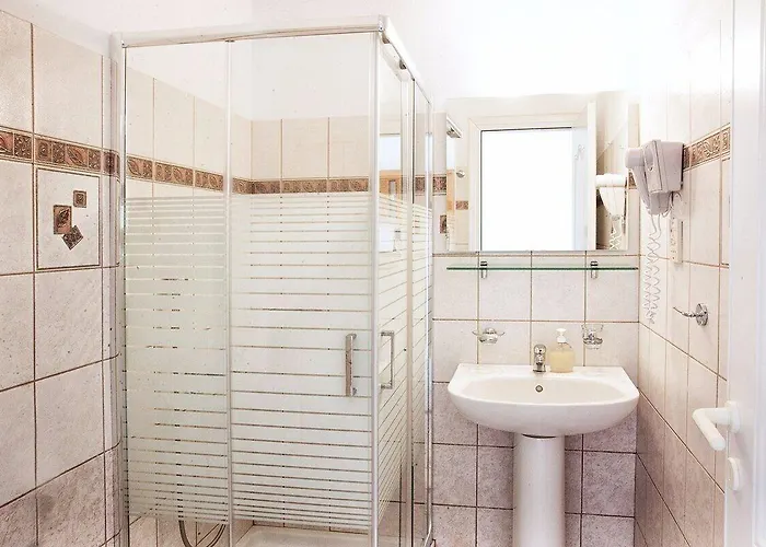 Fiorella Sea View 公寓式酒店 4*