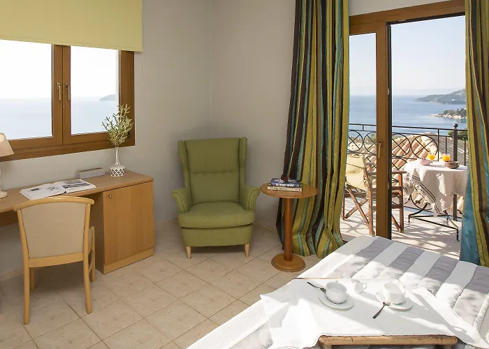 公寓式酒店 Fiorella Sea View 4*