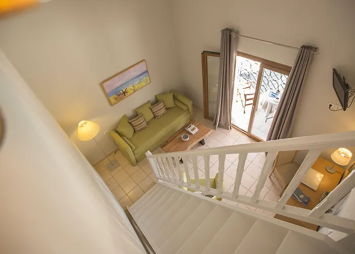 Fiorella Sea View 公寓式酒店 梅加利阿莫斯