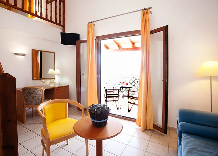 公寓式酒店 Fiorella Sea View 4*