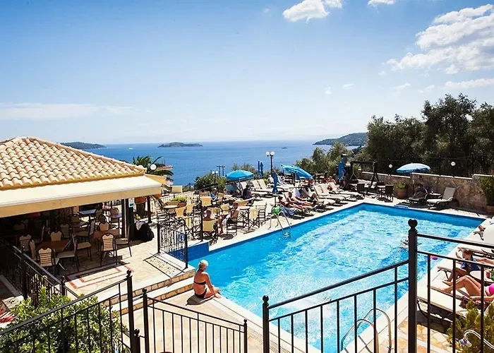 公寓式酒店 Fiorella Sea View 4*