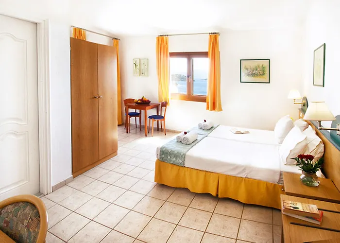 Aparthotel Fiorella Sea View 4*